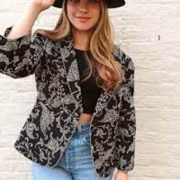 CAbi Blazer ELIZA Baroque Tapestry Black-Cream Print Size 8 - Picture 1 of 6